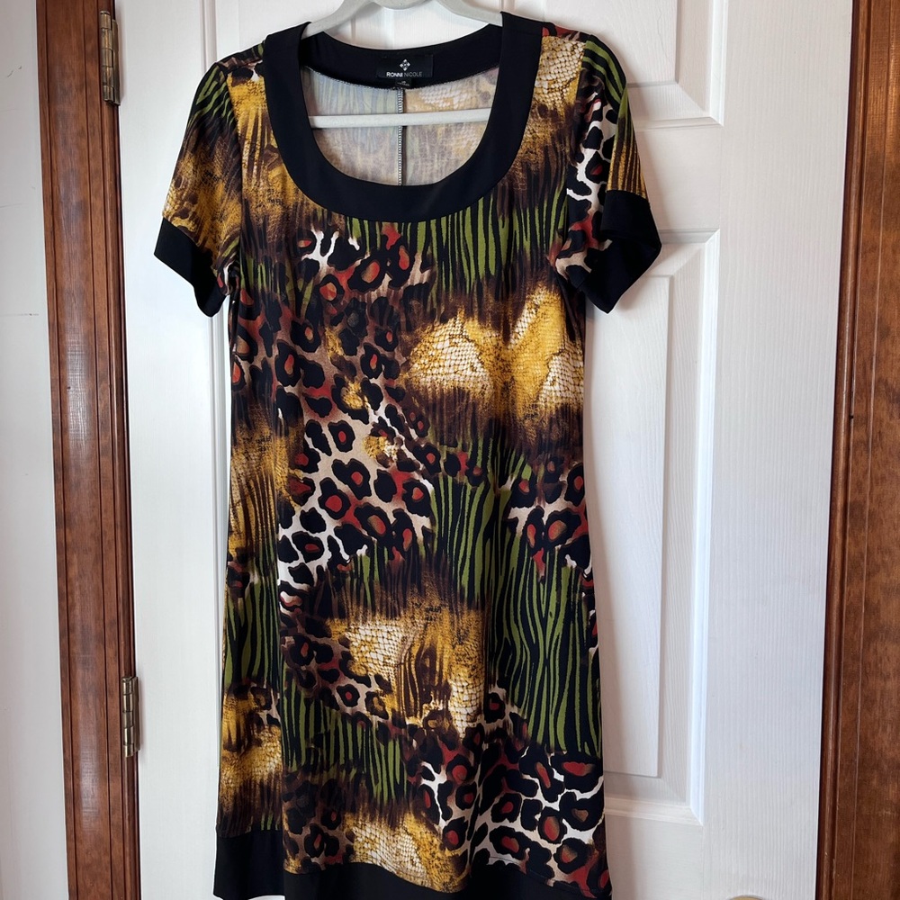 Leopard & Palm Print Short Sleeve Shift Dress - Black Trim. Great travel dress.
